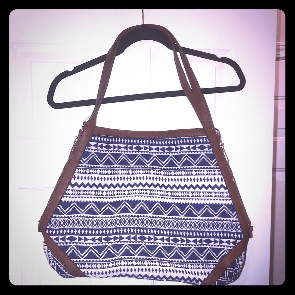 Artistic Aztec print Purse